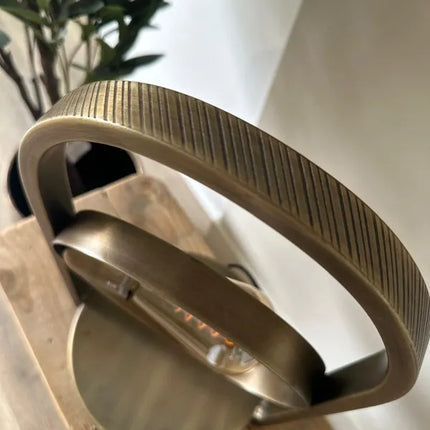 Tafellamp cirkel metaal goud